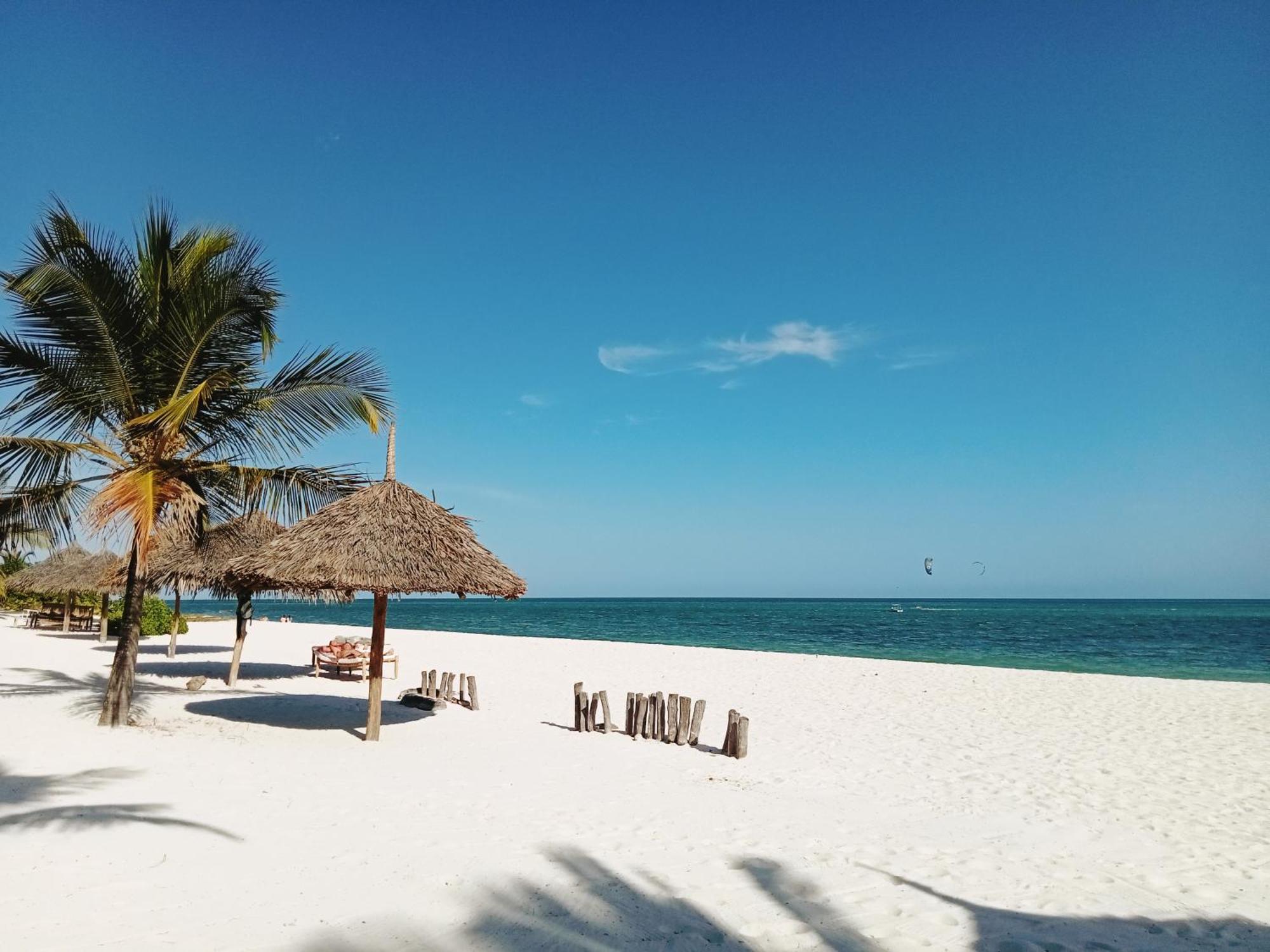 Shira House Bed & Breakfast Watamu Luaran gambar