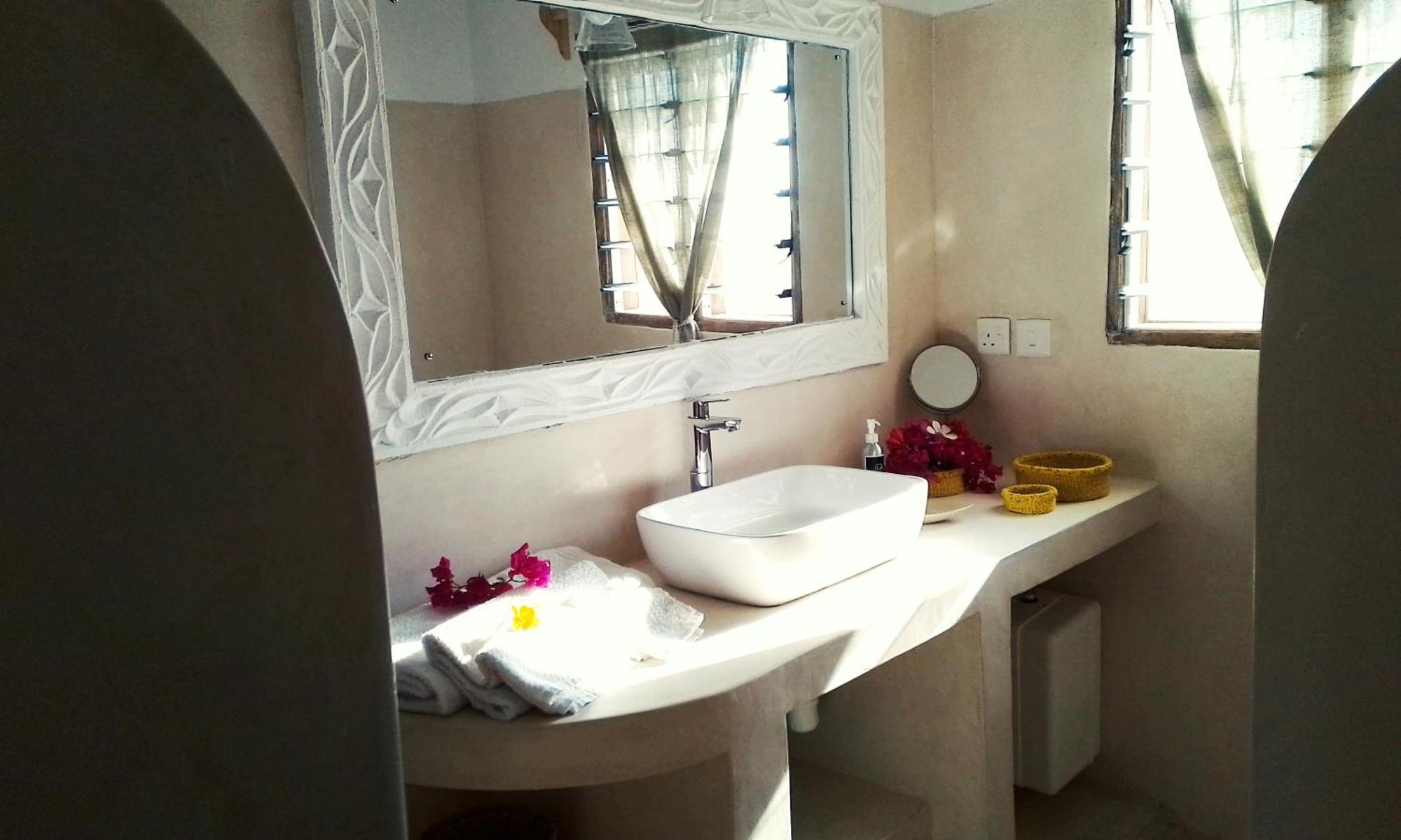 Shira House Bed & Breakfast Watamu Luaran gambar