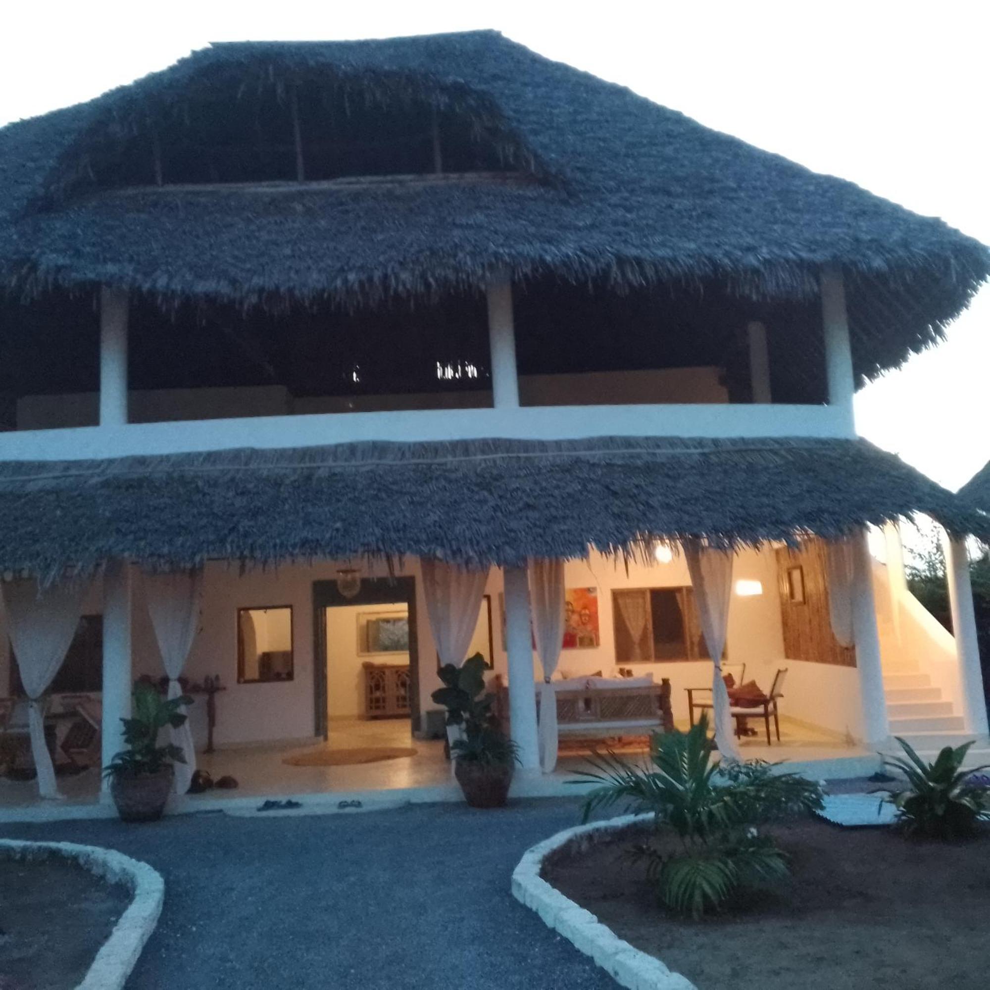 Shira House Bed & Breakfast Watamu Luaran gambar