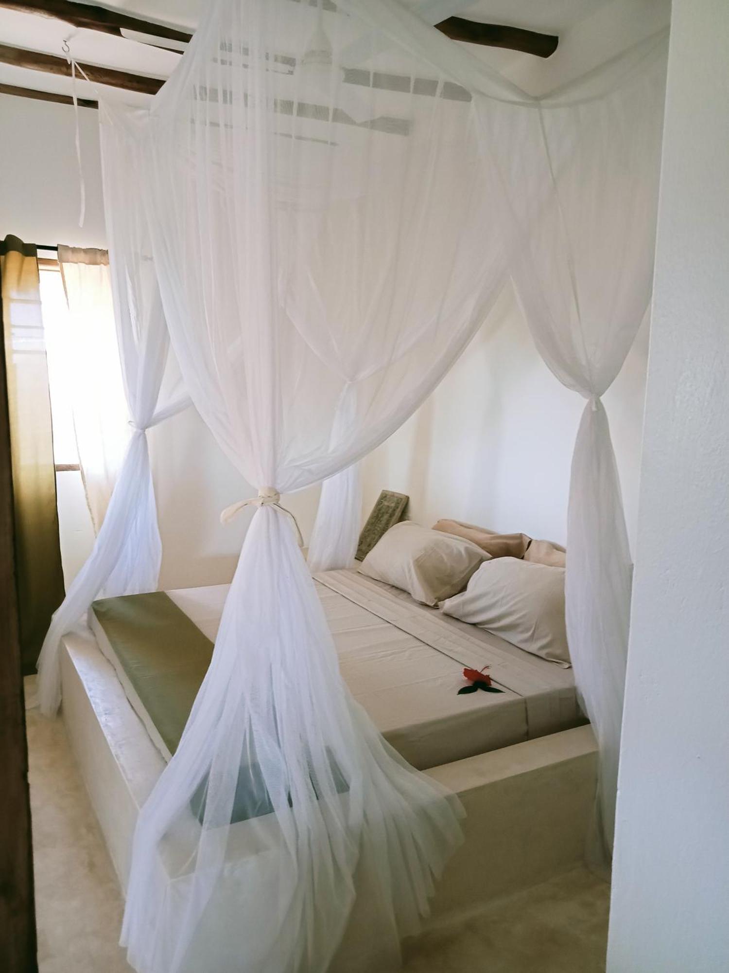 Shira House Bed & Breakfast Watamu Luaran gambar