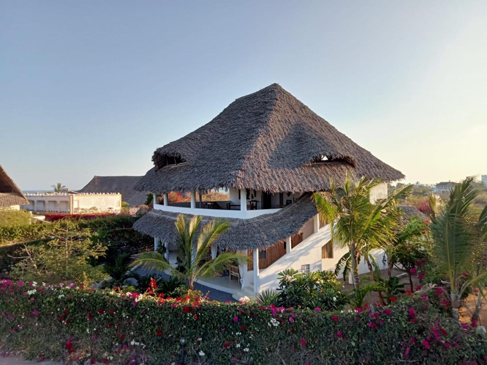 Shira House Bed & Breakfast Watamu Luaran gambar
